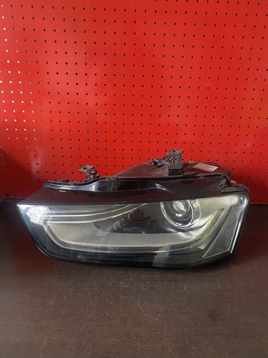 Far stanga bixenon si led fara adaptiv Audi A4 B8 fl an 2012-2016
