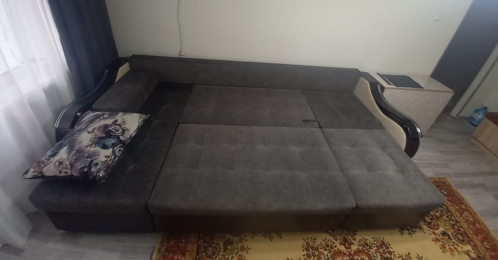 Диван для гостиной...Трансформер...14 микрорайон.