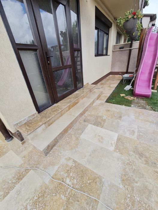 Montez gresie , faianta,travertin ,trepte hidroizolatii bai -terase.