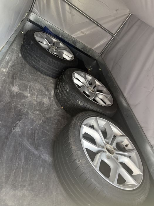Jante BMW 225/45/r18 sau schimb cu r17