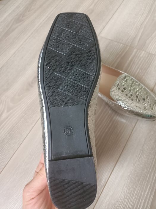 Продам балетки женские