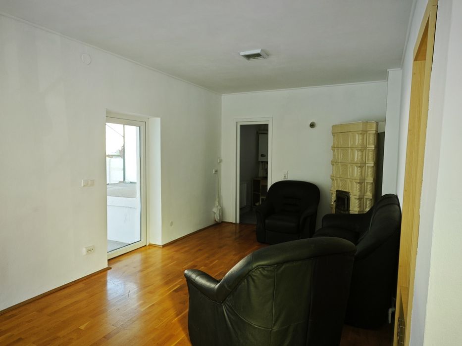 Casa de închiriat