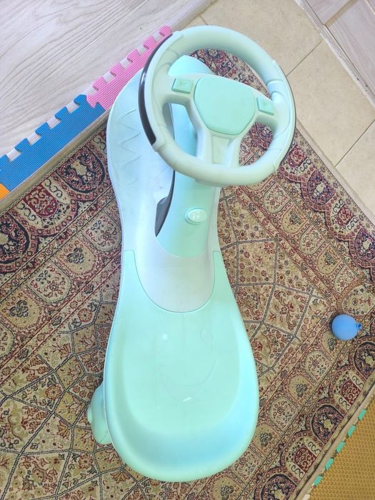 детская машинка толокар