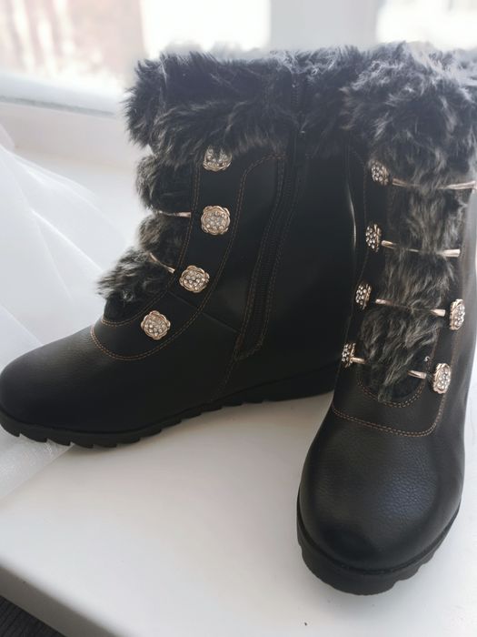 Обувь женская срочно продам