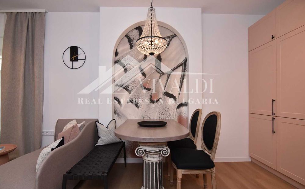 Продава се Едностаен апартамент в Варна, Център - 40 кв.м за 3875 €/кв.м - Снимка #3