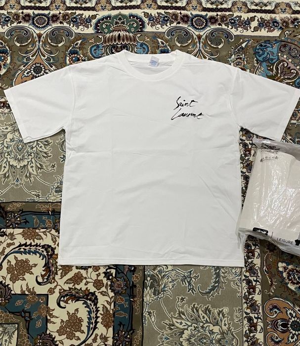 saint Laurent futbolka