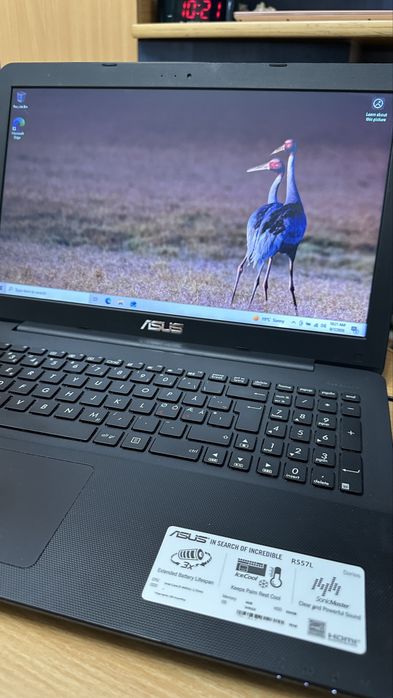 Vând urgent Laptop Asus R557L  funcțonal