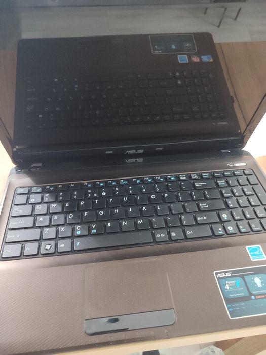 Laptop Asus i3-2.53Ghz