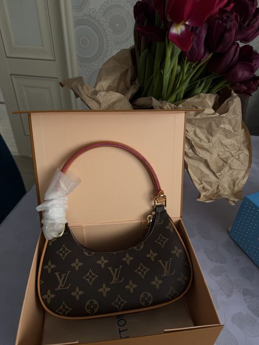 Louis Vuitton сумочка