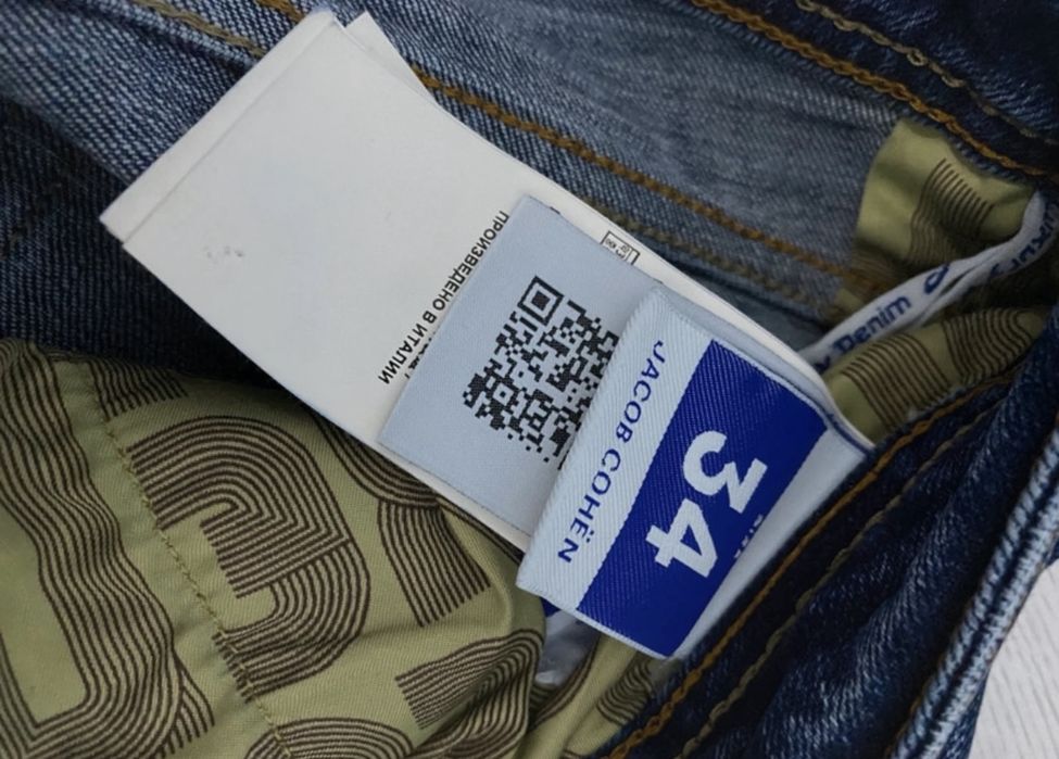 Blugi facuti manual Jacob Cohen | Made In Italy | luxury denim