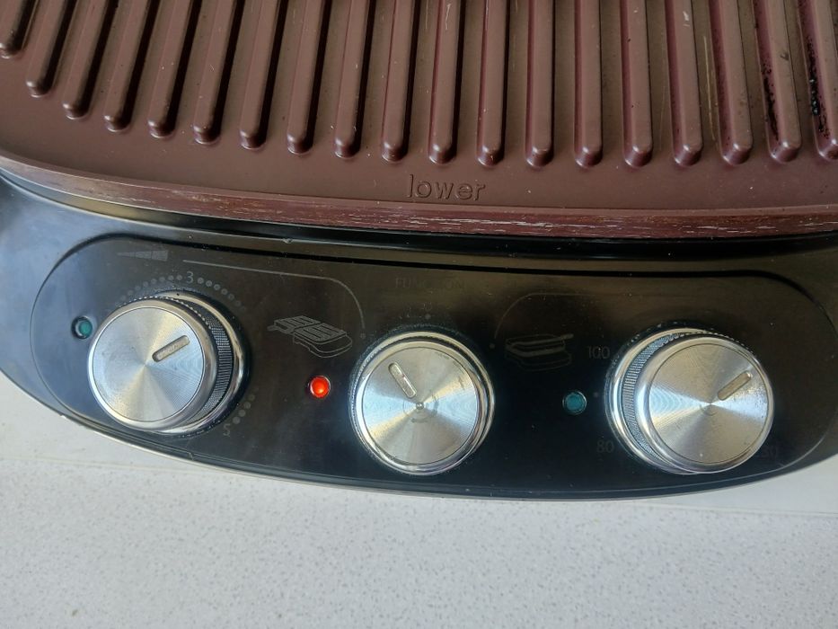 Vand gratar grill electric Delonghi 1500w