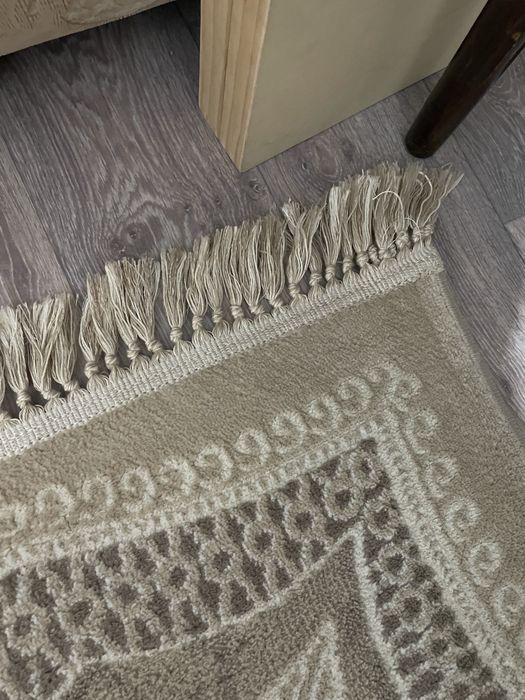 Продаются ковры 2 одинаковые