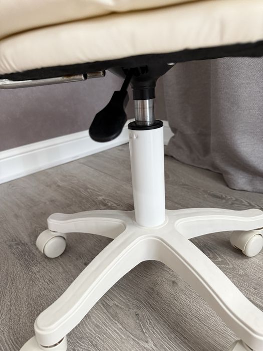 Продам стул компьютерный