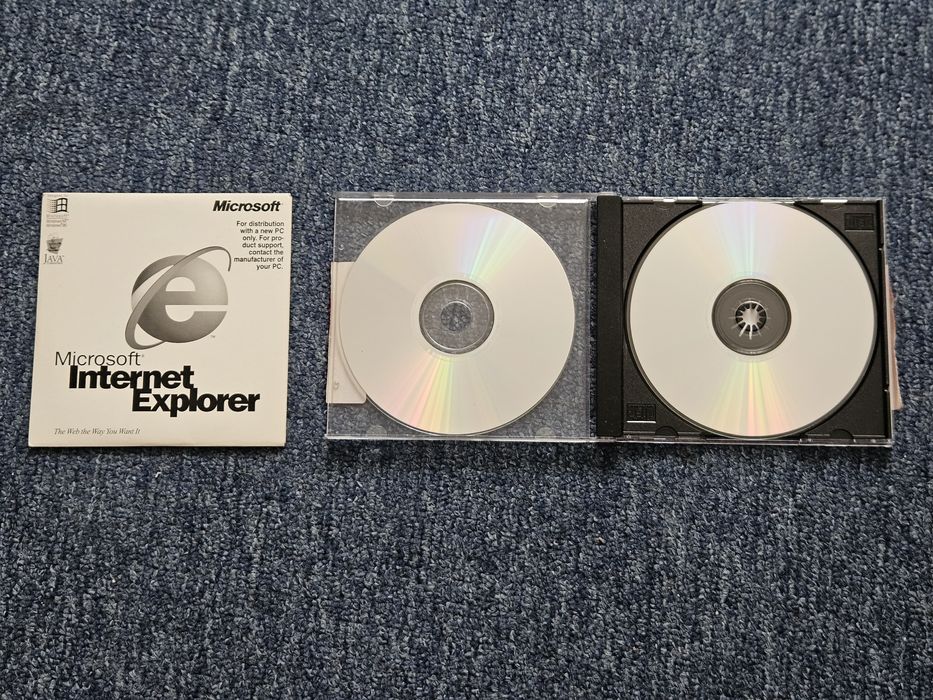 Microsoft Windows 95 + Internet Explorer, Windows 98, Windows 7 cd / dvd EN