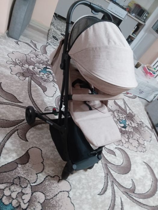 Продаю коляску носили неделю