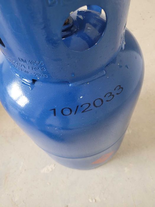 Продавам бутилка за газ