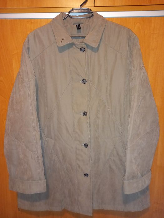 Продавам нови яке и ефектна туника.