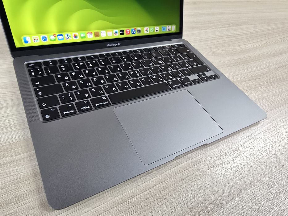 Macbook Air, M1, Ram 8Gb, SSD 256Gb, Retina 2K, EAC