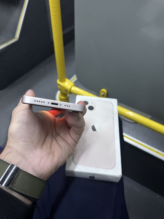 Продам Телефон Айфон 13 128Gb