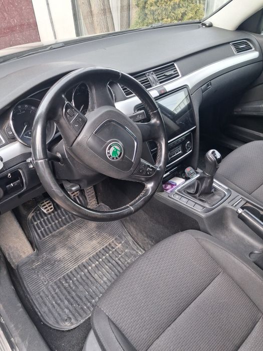 Auto skoda superb
