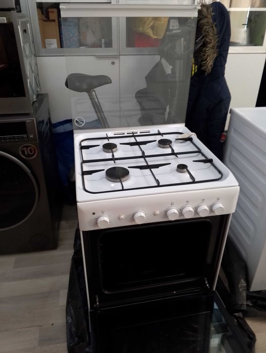 Aragaz Hotpoint Ariston
