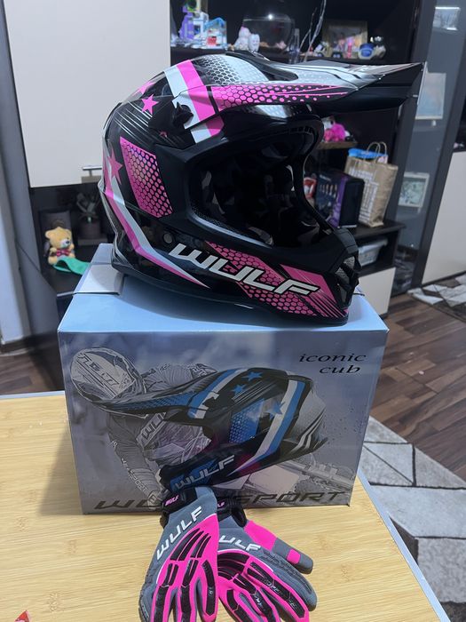 Vand casca copii wulf nou + manusi!