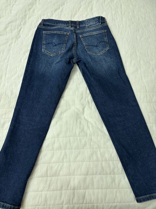 Продам джинсы 1500 тенге