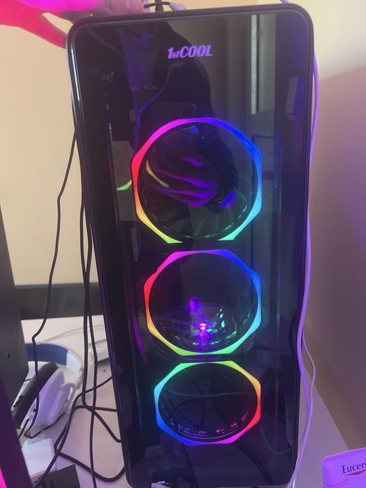 Мощен геймърски компютър без забележки!