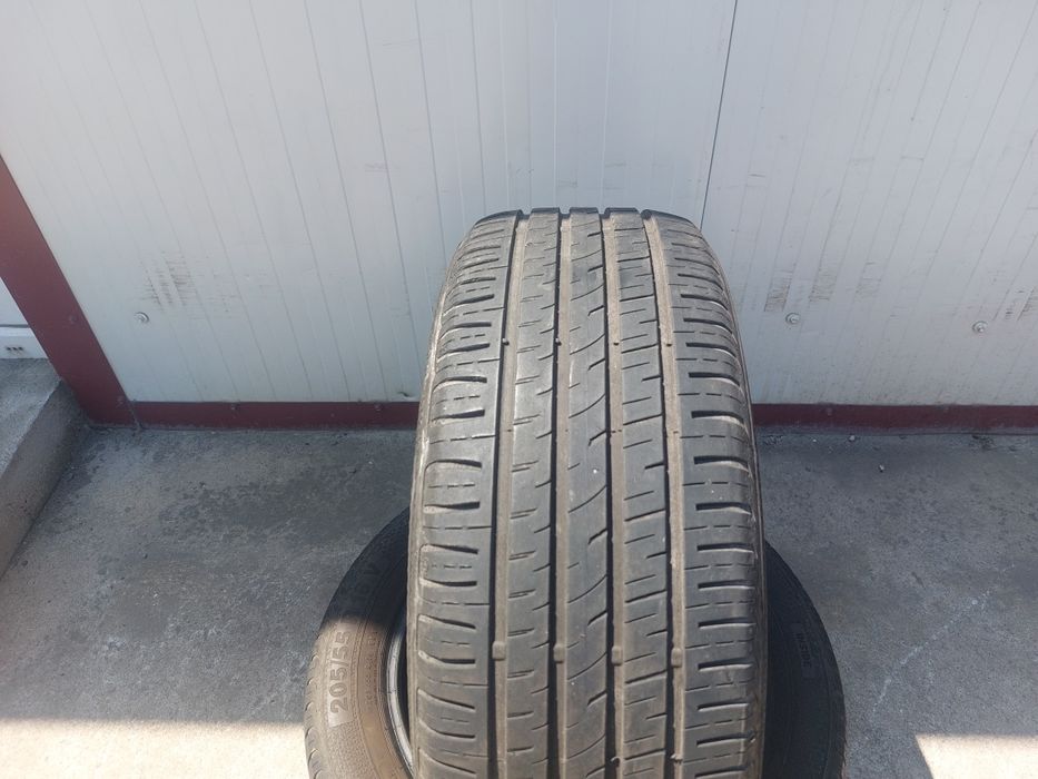 125 lei bucata! Doua anvelope de vara 205 55 16 Barum! 7 mm