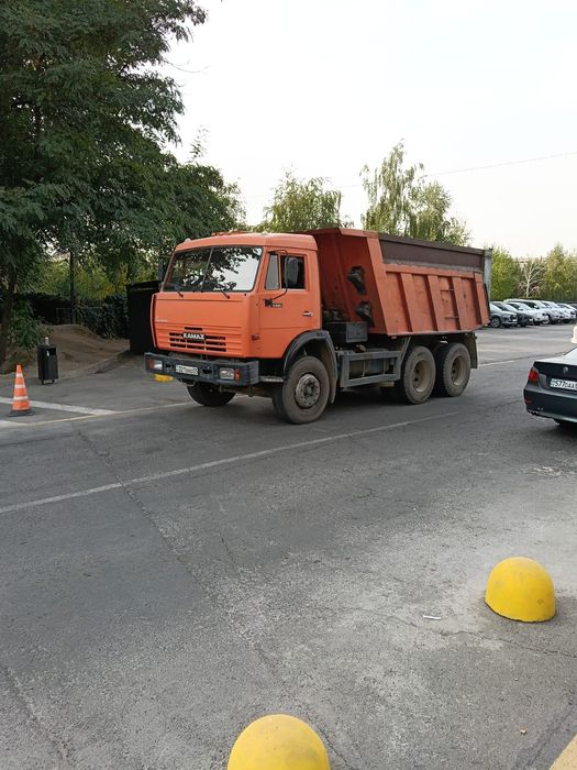 Вывоз мусор и доставка камаз песок,