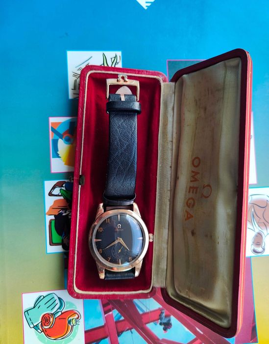 Cutie Vintage Ceas Omega colectie anii 40 piele deschidere buton