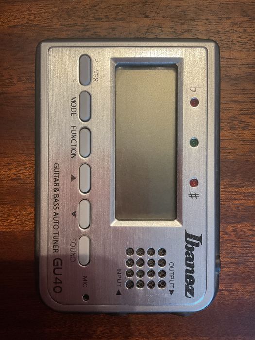 Компактен тунер за китара и бас Ibanez GU40