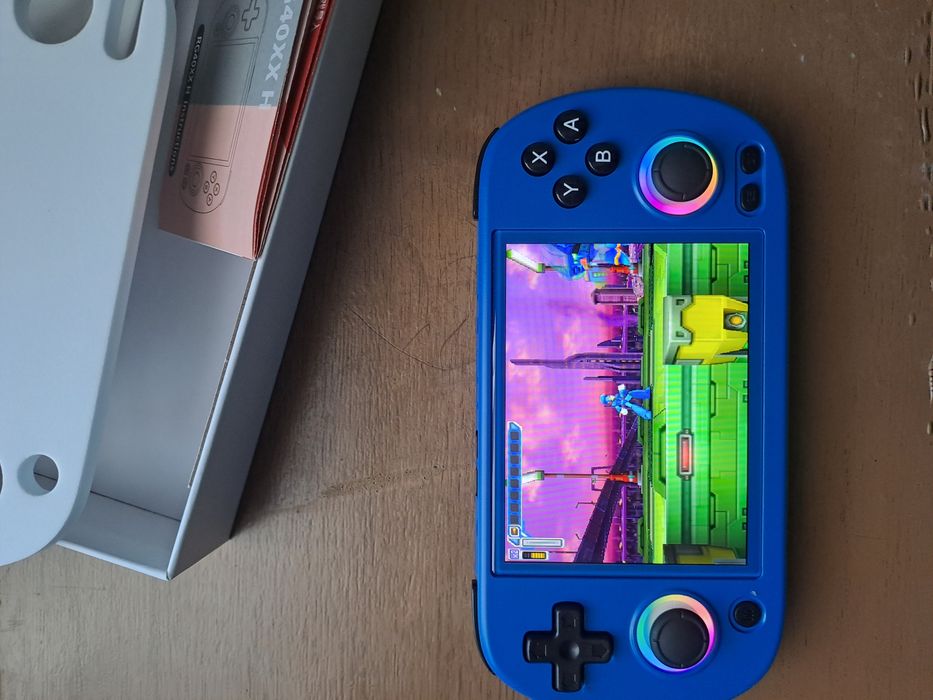 Anbernic RG40XXH - гейминг конзола