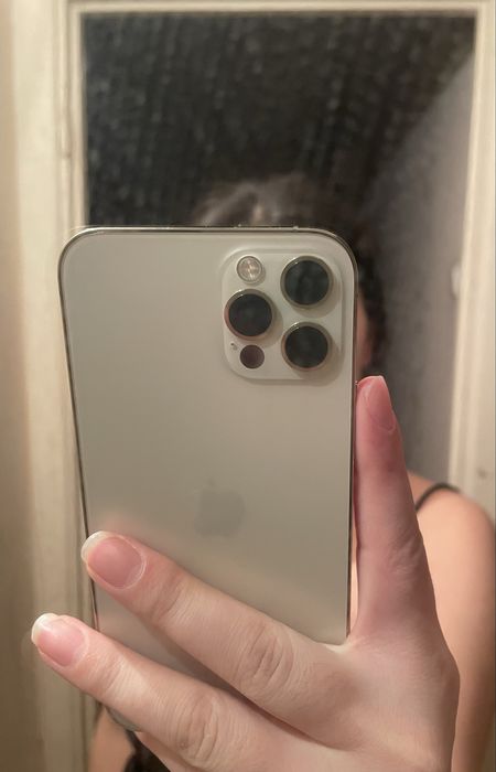 12 про минусы нету,арзаң бағада