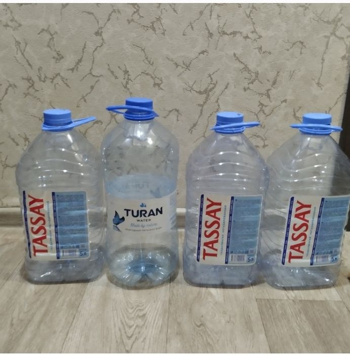 Продам 5 литровые бутылки
