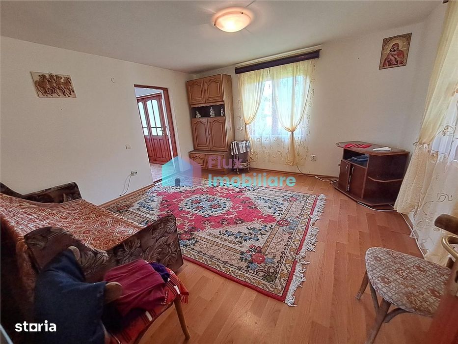 Casa cu teren in Malini