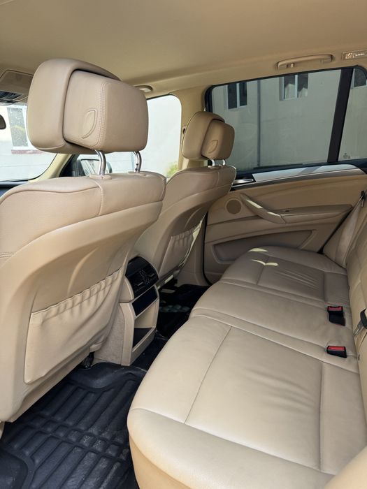Bmw x5 motor 3’mii diesel 258 de cai cutuie automata 8 trepte 2013