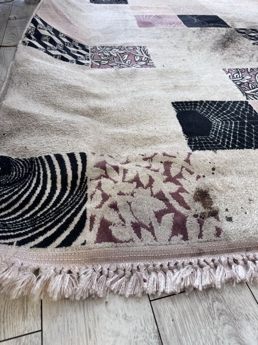 Продам ковер напольный