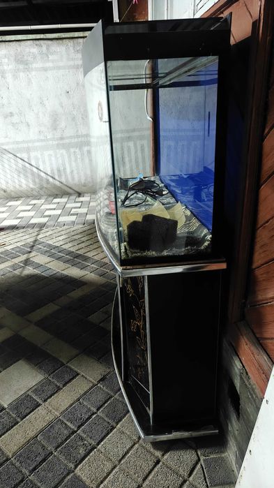 Продается аквариум 119x58x35