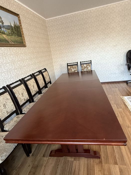 Срочно продам стол со стульями, недорого