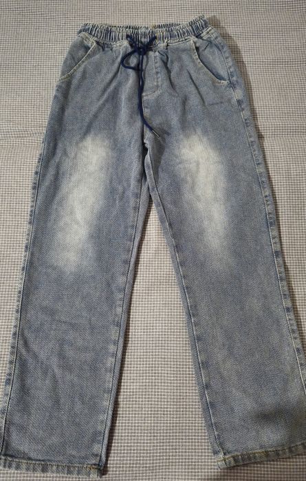 Продаются мужские джинсы