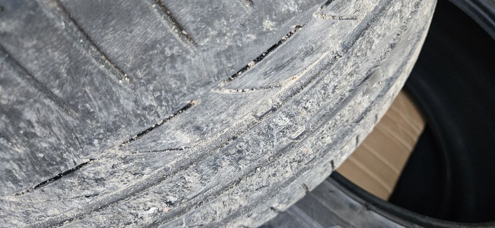 Vand 3 anvelope 245 40 r18 de vara