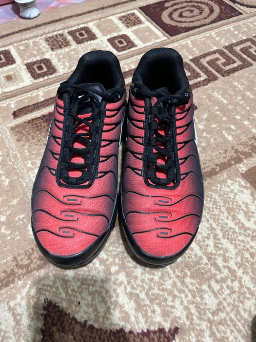 Продам кроссовки