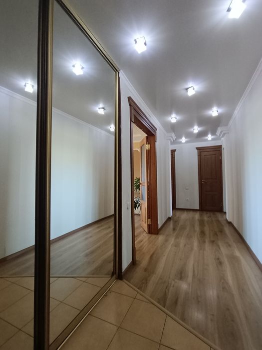 Продам 4х комнатную квартиру
