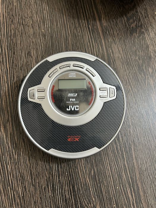 Продам дисковый плеер jVC