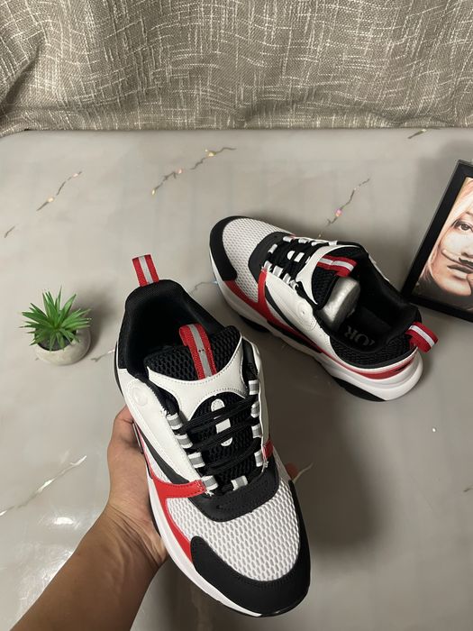 Dior b22 noi nouti