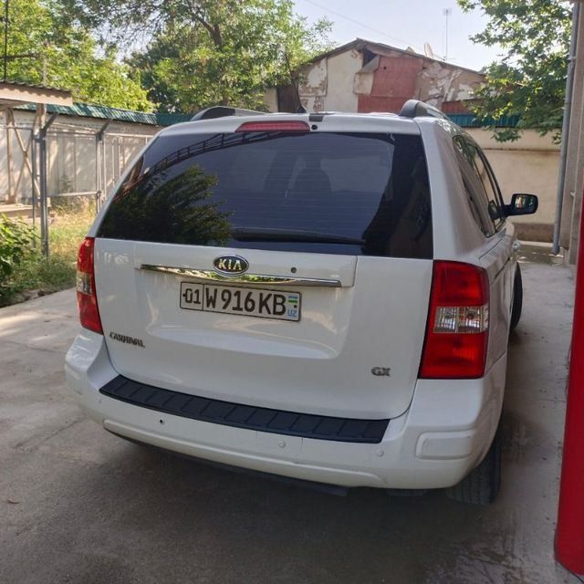 Kia carnival 2009
