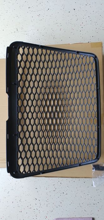 Grila fagure RS look A6 C6 - NEGRU LUCIOS (glossy)