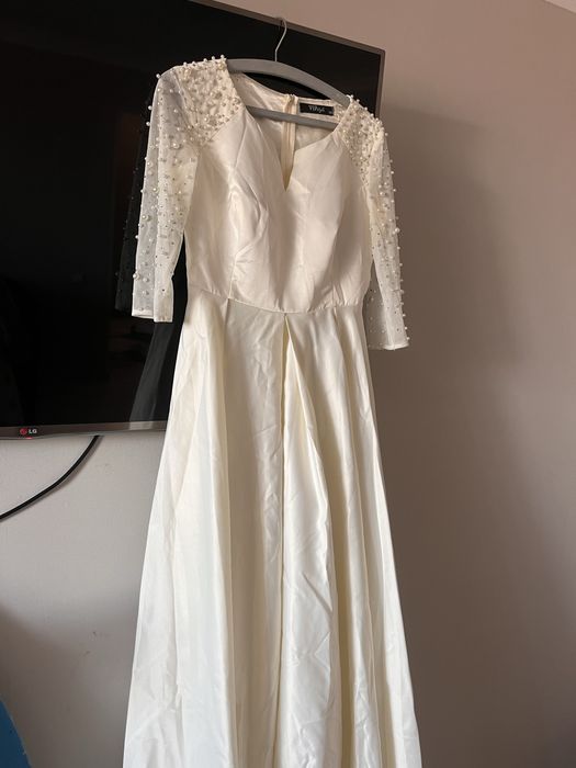 Продам белое платье