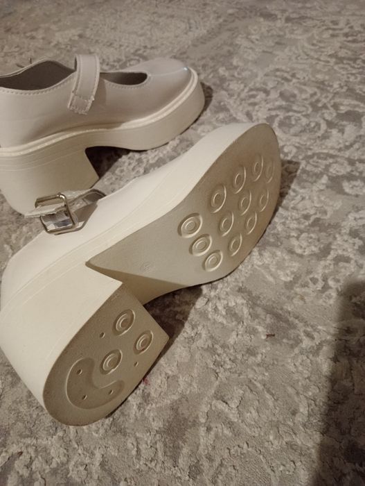 Продам туфли женские